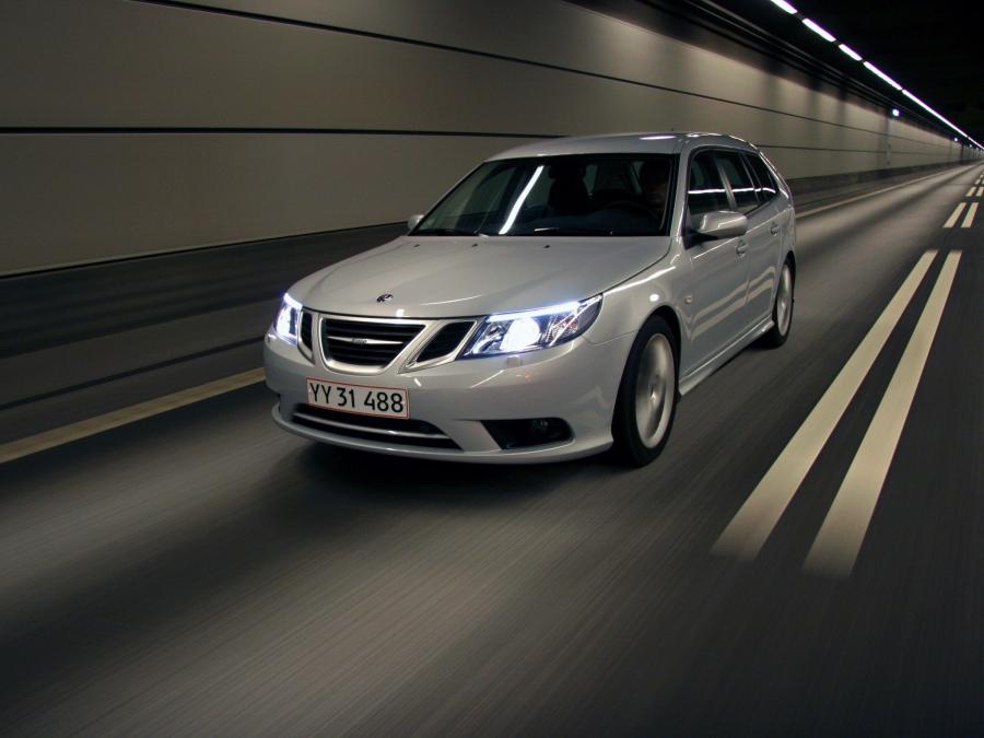  Saab 9-3 SportCombi 2008 года  (фото 8 из 15)